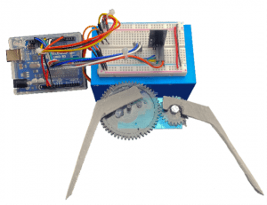 Esempio di struttura realizzata con gli ingranaggi, plastica sagomata e una base di alluminio anodizzato.